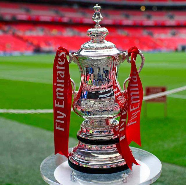 lovegame-关于斯图加特迎足总杯关键赛；今晨造点机会；底气十足；球队文化再被提及的信息-lovegame