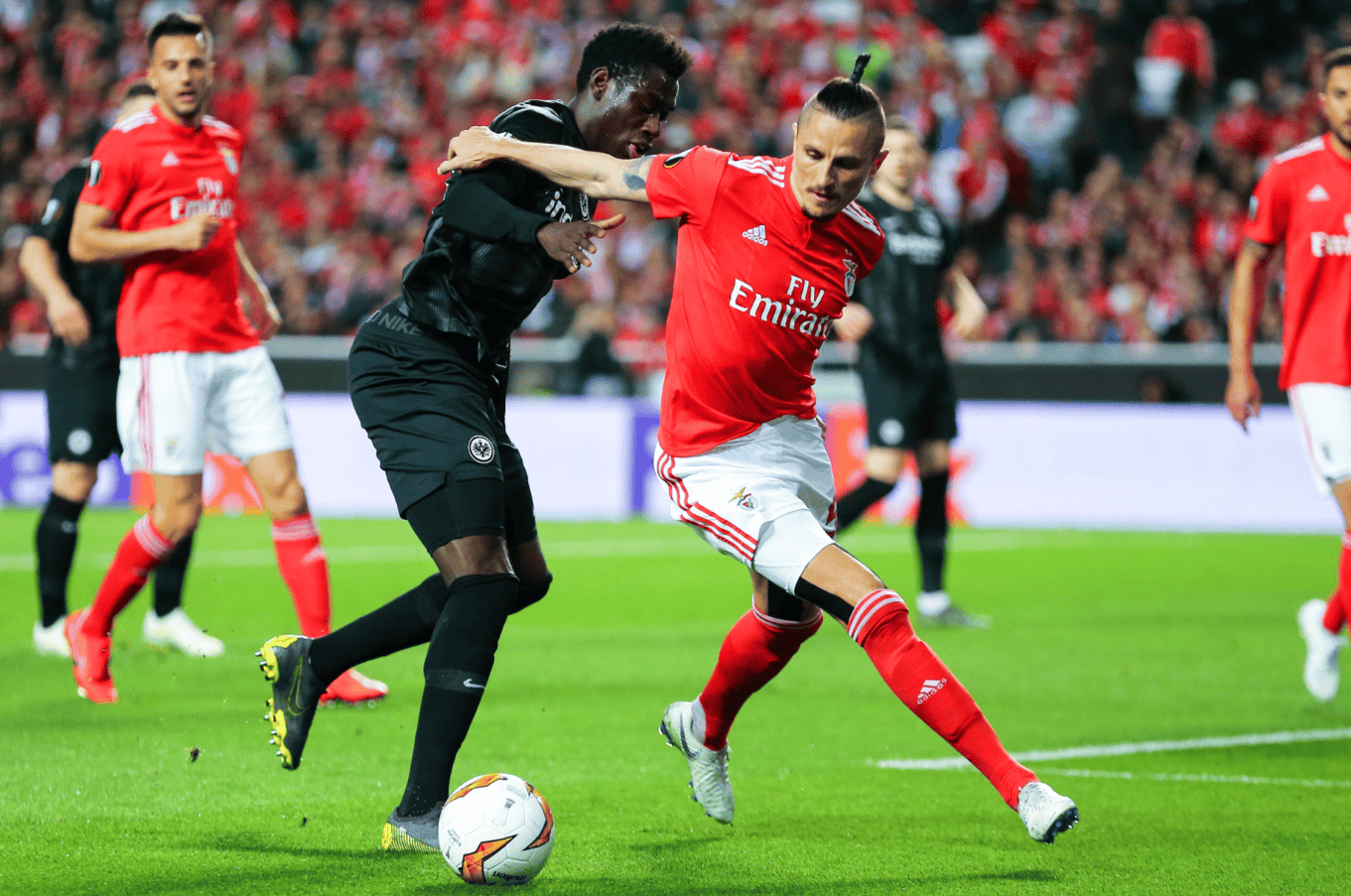 转折点本菲卡外线爆发；葡超清晨攻防权衡；更衣室稳定；控场能力受关注的简单介绍