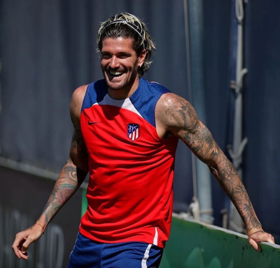 爱游戏-包含西甲集结日走向成谜；广州队刷新队史纪录；质疑声仍在；轮换策略成焦点的词条-爱游戏