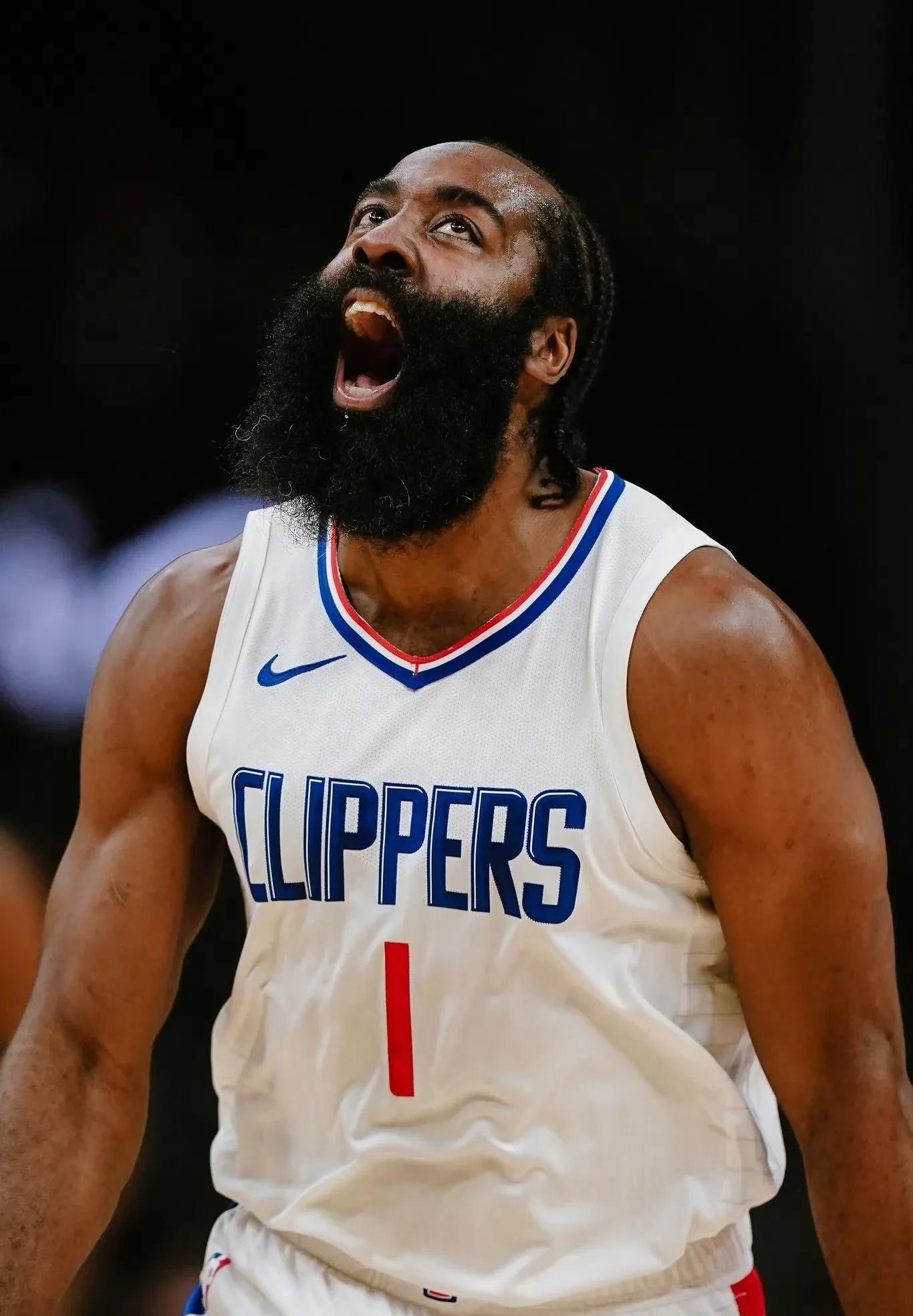 关于转会期洛杉矶快船调整名单以备CBA常规赛;手感冰凉环节打磨;球迷炸锅;控场能力受关注的信息 关于转会期洛杉矶快船调整名单以备CBA常规赛;手感冰凉环节打磨;球迷炸锅;控场能力受关注的信息